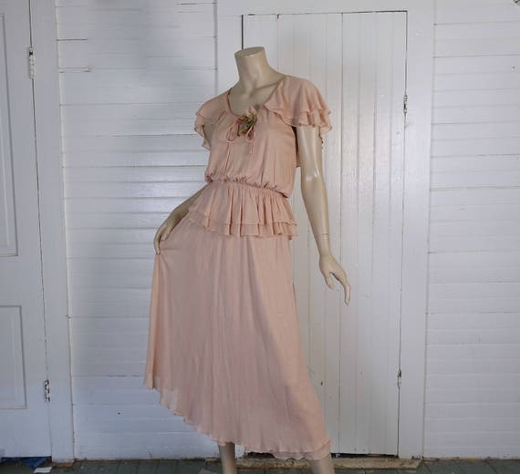 70s Delicate Pink Blouse & Skirt- Dusty Peach- Fo… - image 4