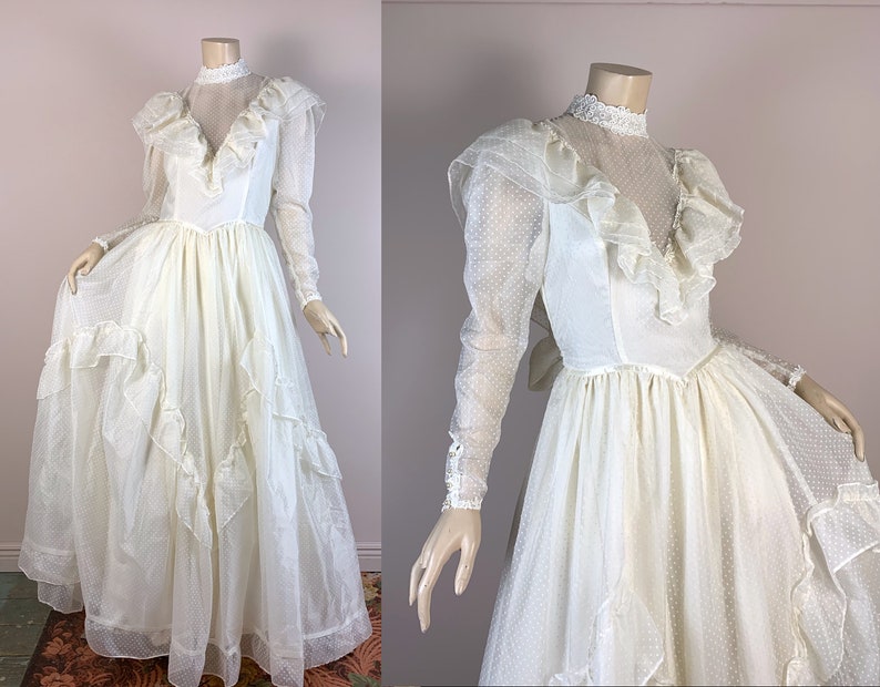 Renaissance Dress with Puffy Sleeves