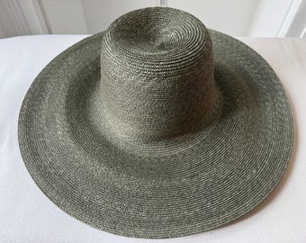 Capeline "Super Fine" Natural Milan Straw Hat Bodies Green-Grey