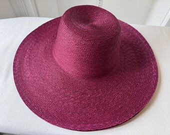 Capeline "Super Fine" Natural Milan Straw Hat Bodies Burgundy