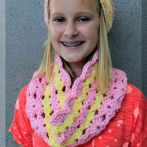 Catherine Cowl Crochet Pattern, DIY Easy Neck Warmer Scarf