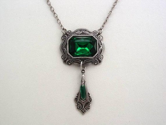 Victorian Style, Emerald Green Necklace, Victorian Pendant, Renaissance, Victorian Jewelry