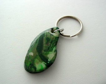 Wildlife Inspired Green Camouflage Real Deer Horn Antler Bone Keychain Camo (H)