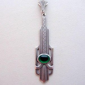 Art Deco Jewelry, Art Deco Style Necklace, Art Deco Pendant, Emerald Green Necklace, Vintage Glass, Elegant Statement Piece