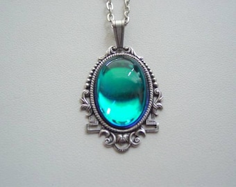 Collar Art Déco Bermuda Blue Vintage con cabujón de cristal y acabado oxidado.