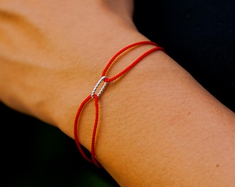 Pulseira de cordão vermelho com conta de prata 925, joia minimalista ajustável da sorte, pulseira da amizade, presente para irmã ou melhor amiga, boa sorte.