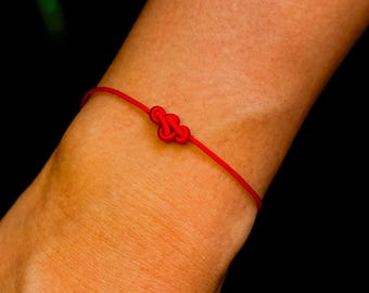 Minimalist Red String Lucky Knot Bracelet, Good Luck Chinese Knot Amulet Gift for Best Friend,Adjustable Protection Family Matching Jewelry