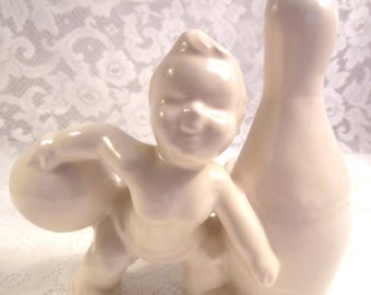 ceramic planter baby with bowling ball white poss Haeger American Ceramics vintage 1960s