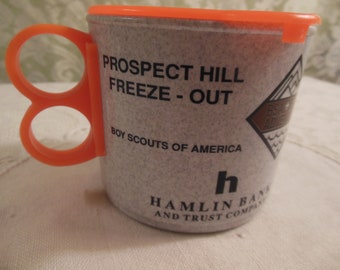 vintage plastic boy scout cup with lid "Prospect Hill Freeze-Out"  gray cup with bright orange lid