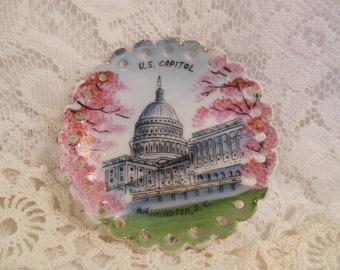 vintage small decorative souvenir plate U. S. Capitol in Washington, DC round with reticulated lacy edge circa 1960s