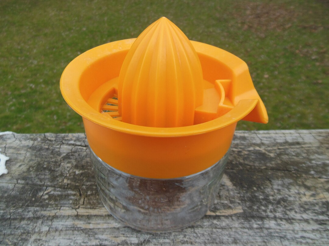 Vintage Hand Juicer Orange Plastic Reamer With Clear Glass Etsy