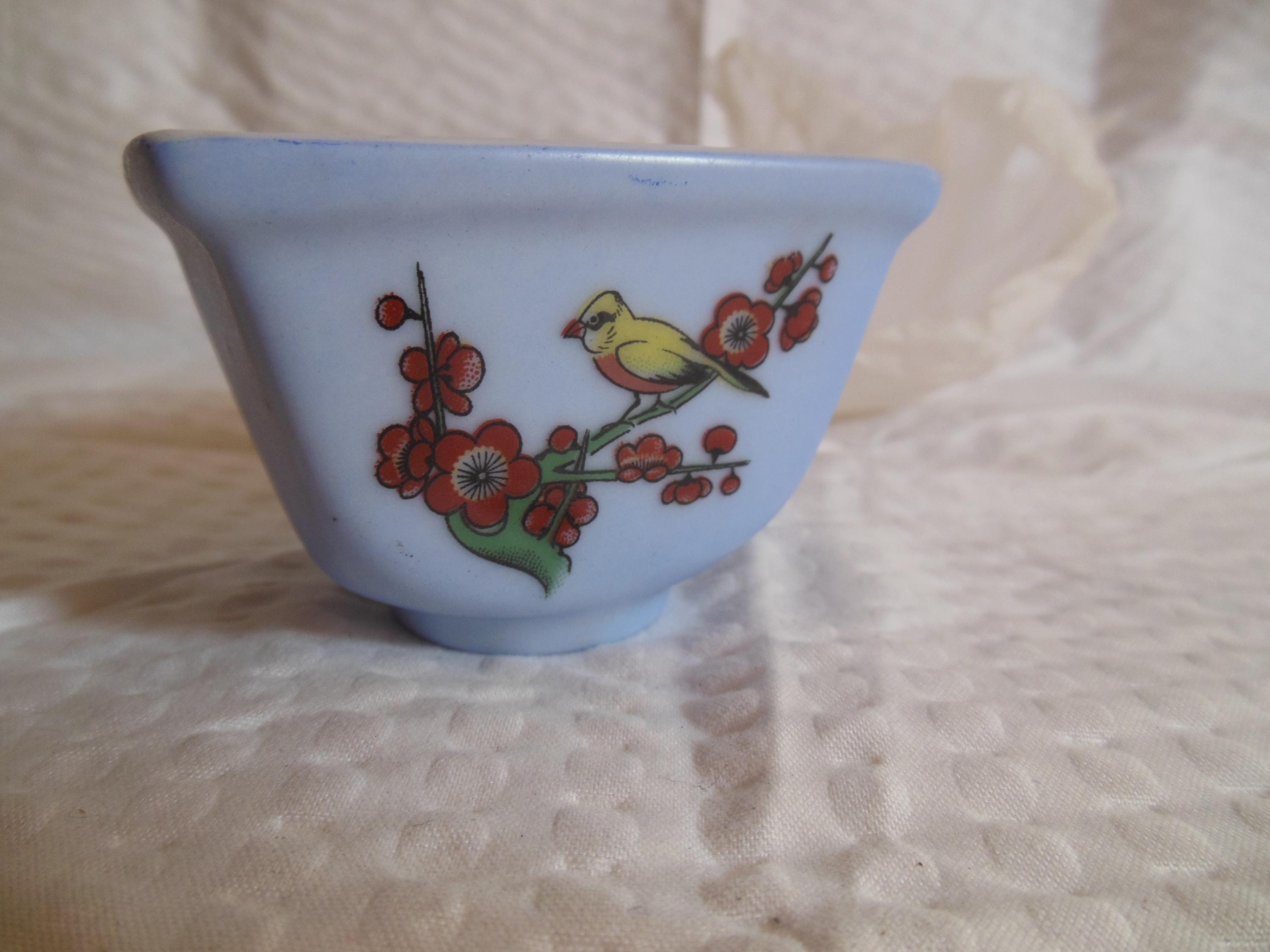 Lillian Vernon Lillian Vernon White Flower Shaped Ceramic Vase Decorative New In Box main image 1