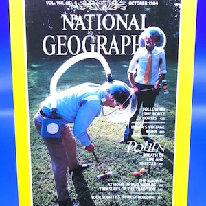 National Geographic magazine October 1984 with map of Spain Portugal Pollen Maoris