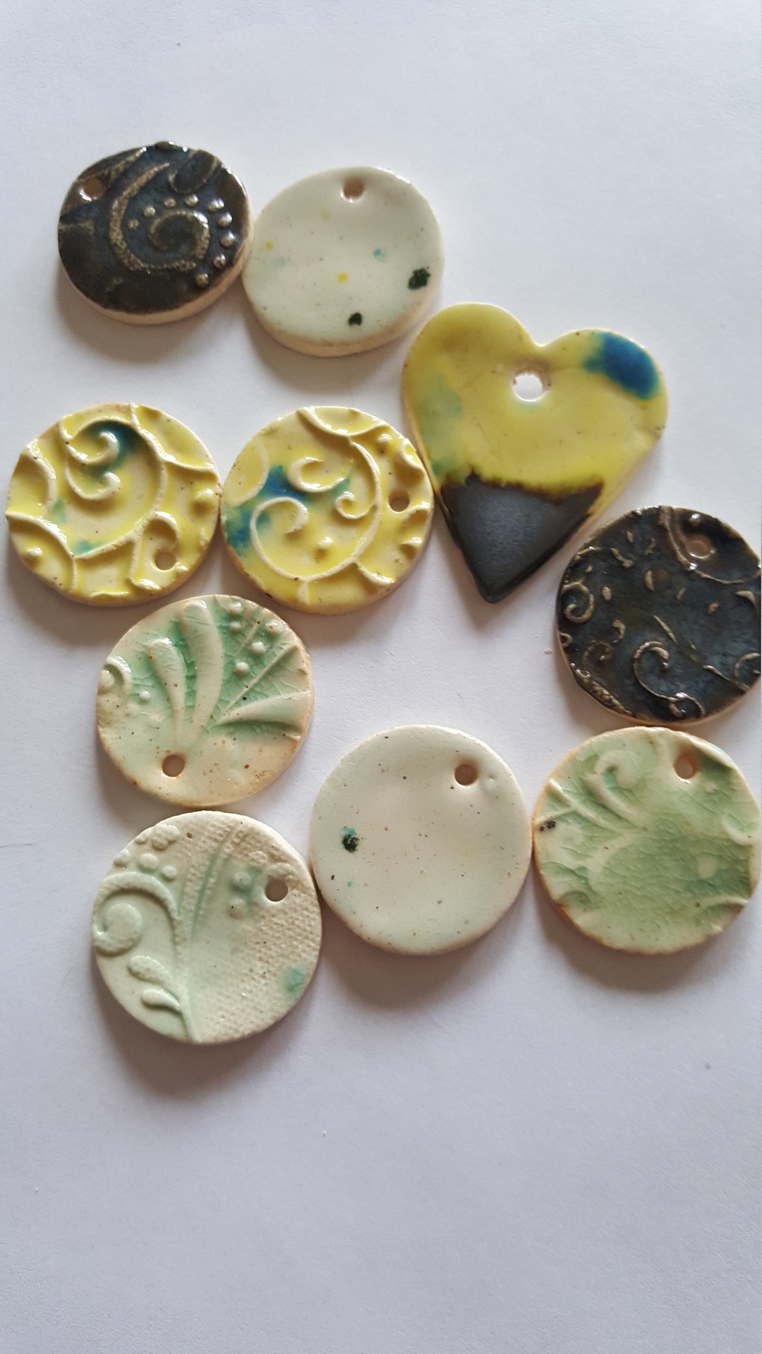 Ceramic Gift Tags ceramic charms tiny ornaments jewelry Etsy.de