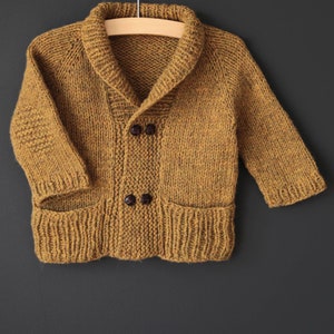 Shawl collar cardigan knitting pattern, cozy sweater knitting pattern, boy knitting pattern (sizes 3 months to 4 years) - Storytime Cardigan