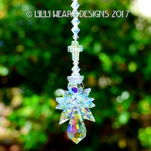 Swarovski Crystal Suncatcher Retirado Medium All Aurora Borealis Rainbow Making Guardian ANGEL con CROSS para coche o para el hogar Lilli Heart Designs