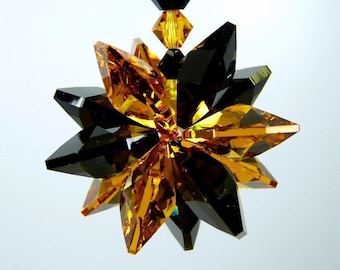 Fijne Halloween traktatie Swarovski-kristal Gitzwarte en donkere topaas oranje Suncatcher Car Charm Star Ornament Starburst van Lilli Heart Designs