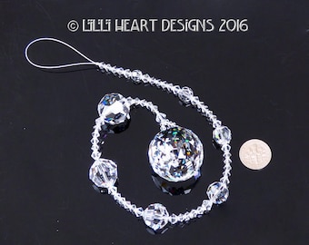 Boule attrape-soleil BEST en cristal de Swarovski de 30 mm avec un très long cordon de perles gradué transparent conçu par Lilli Heart Designs