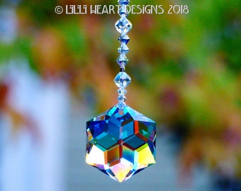 Swarovski kristall solfångare norrsken borealis hexagon stjärna på sträng av norrskenspärlor solfångare eller bilberlock av Lilli Heart Designs