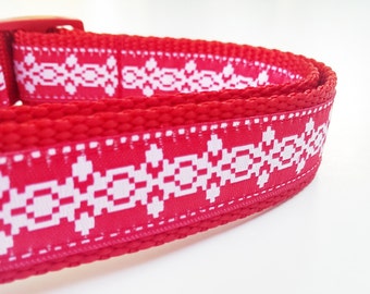 The Holiday Hound - Dog Collar / Pet Accesories / Handmade / Adjustable