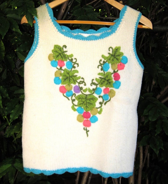 60s Vintage Campus Casuals Sweater Vest Crewel Emb