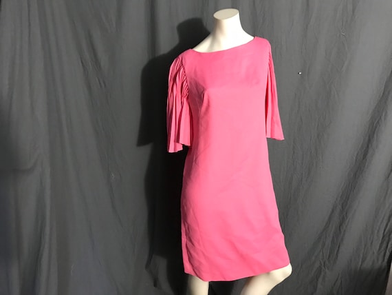 Vintage 1960’s pink angel sleeve dress M L - image 1