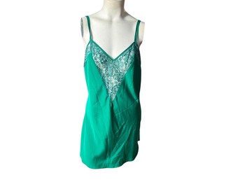 Camisón corto verde vintage de Victoria's Secret talla M