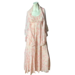 Robe longue fleurie vintage des années 70 avec châle P M Patty O&#39;Neil