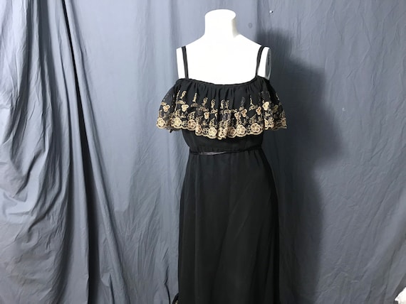 green emerald velvet dress Black Off-Shoulder Ruffle 3-Anos Charra Dress, Mini Quince Dress 12 / Black main image 0