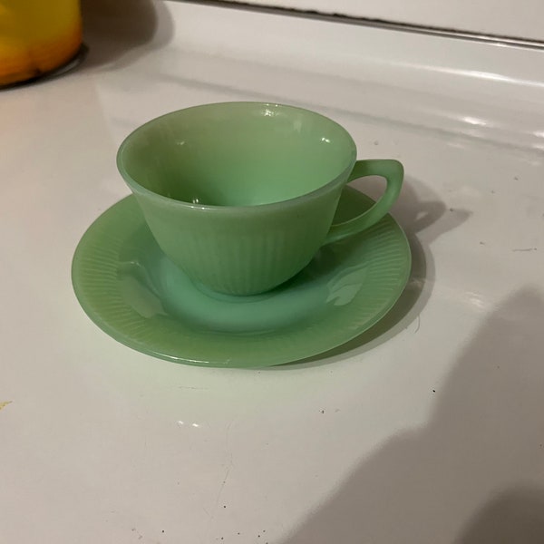 Vintage jadeite fire king cup & saucer