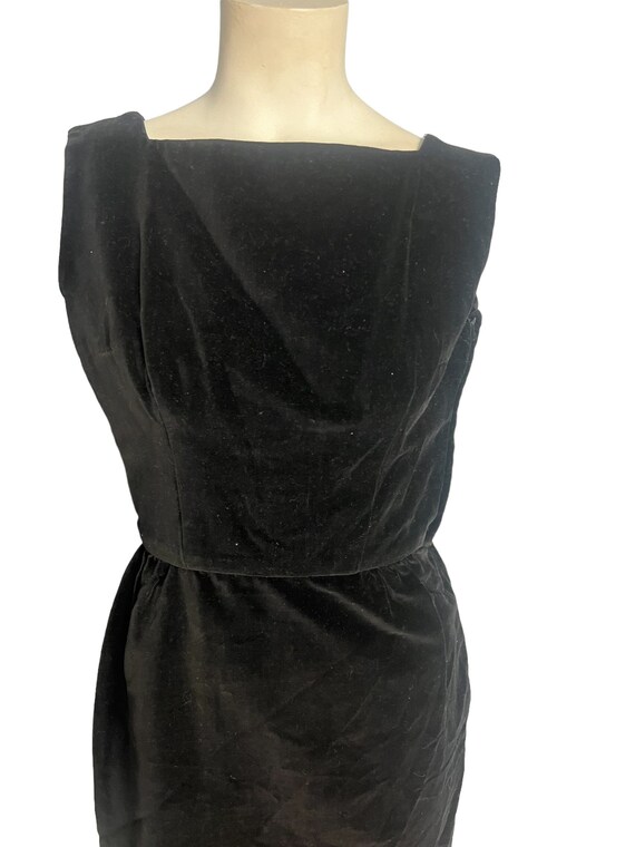 Vintage 60's black velor fitted dress S XS - image 3