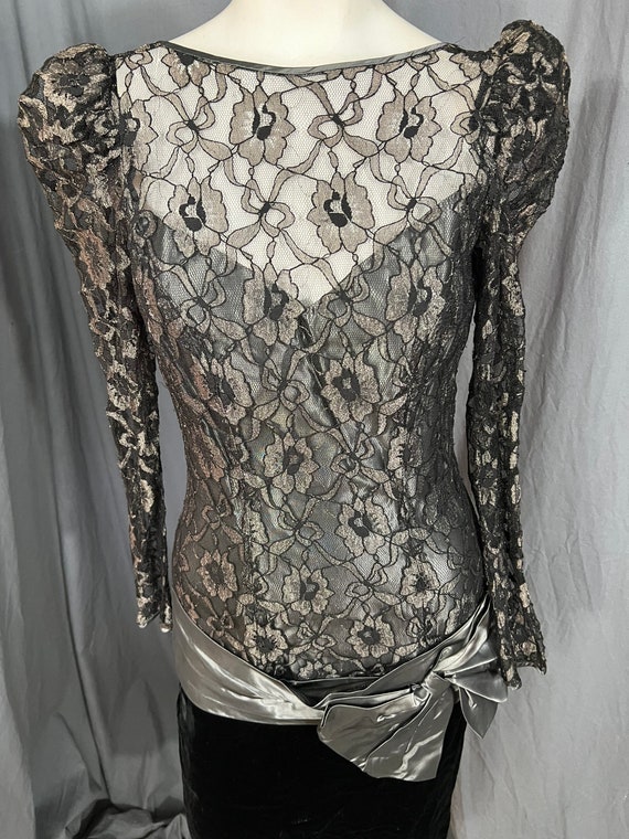 Vintage 80's black and gray drop waist lace and v… - image 3