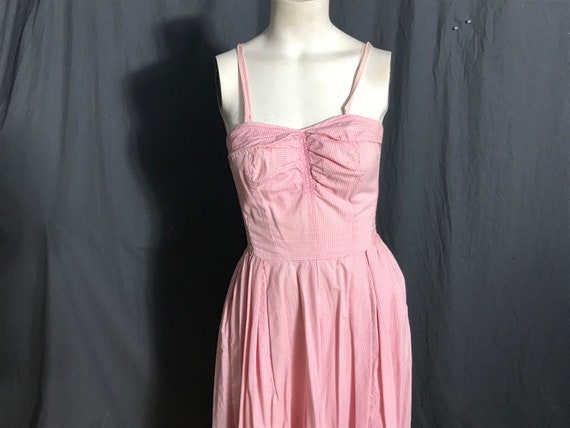 Vintage 1950’s Serbin wing bust cotton full circle