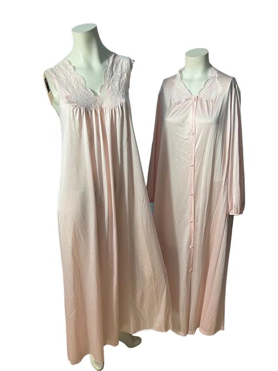 Vintage 70's pink nightgown & robe S Vanity Fair - image 2
