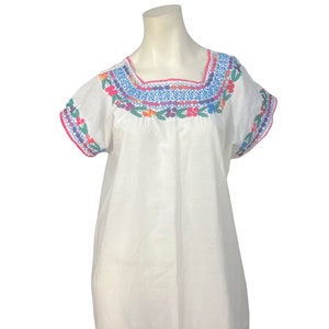 Vintage witte Mexicaanse geborduurde jurk L