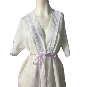 Vintage cotton robe white floral L Crown