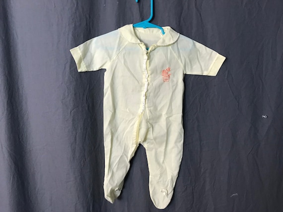 Vintage 1950’s 60’s baby onesie newborn - image 1