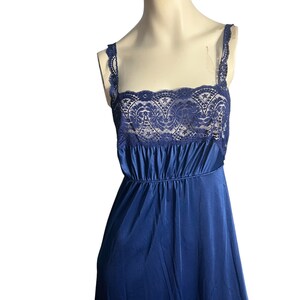Vintage 70&#39;s blue Vassarette nightgown M