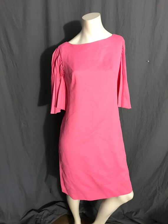 Vintage 1960’s pink angel sleeve dress M L - image 3