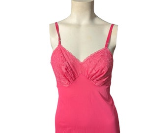 Vintage 70's pink full slip S 32 Vanity Fair