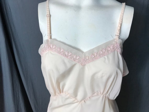 Vintage 1950’s Miss Swank pink full slip 36 M - image 3