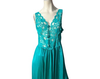 Vintage green 80's nightgown Xl Adonna