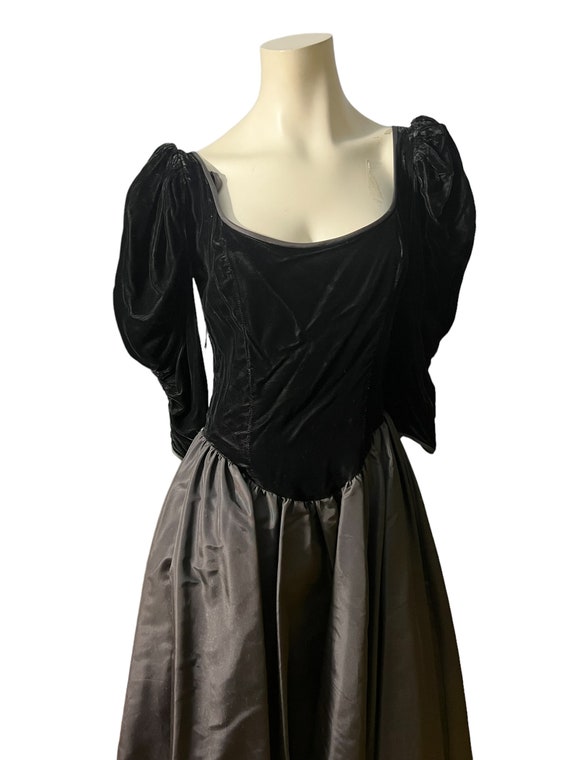 Vintage 80’s Gunne Sax dress 13 black velvet - image 3