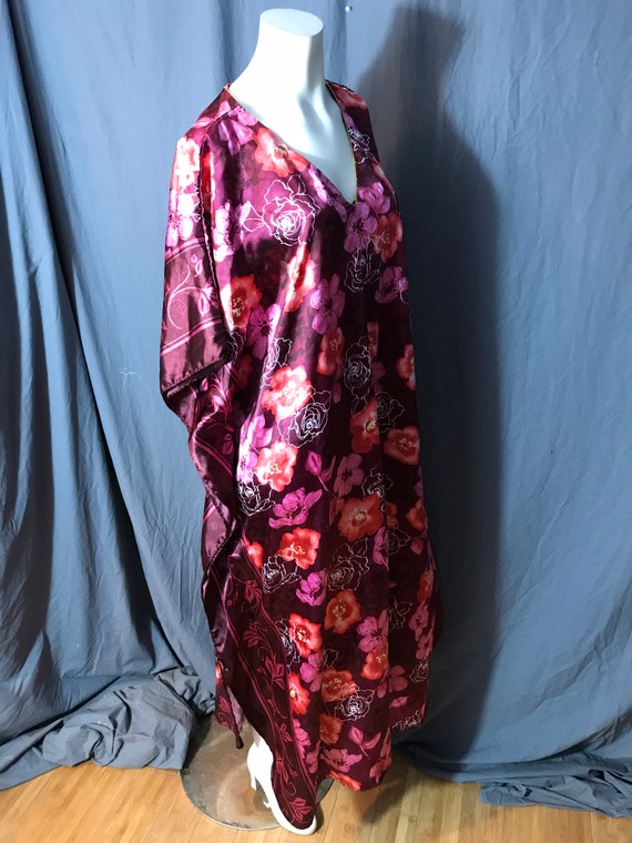 Vintage floral Bobbie Brooks caftan nightgown one… - image 3