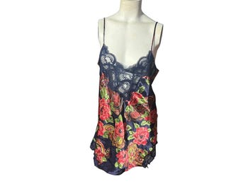 Vintage 80’s Victoria’s Secret nightgown M floral