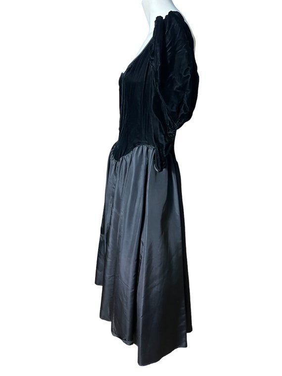 Vintage 80’s Gunne Sax dress 13 black velvet - image 7