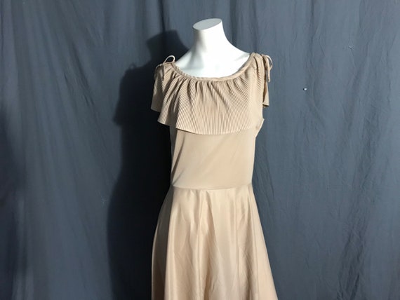 Vintage tan 1970’s polyester dress L - image 1
