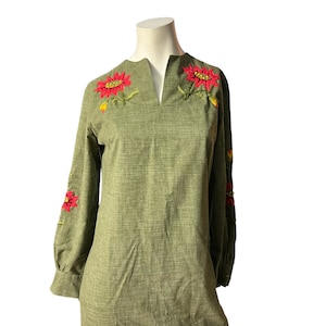 Vestido vintage años 70 bordado verde M