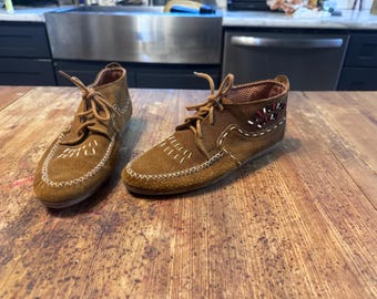 Vintage 80's short bead boots 7 Hunters Run