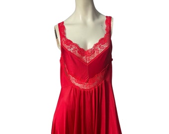 Vintage red long nightgown 5x full sweep